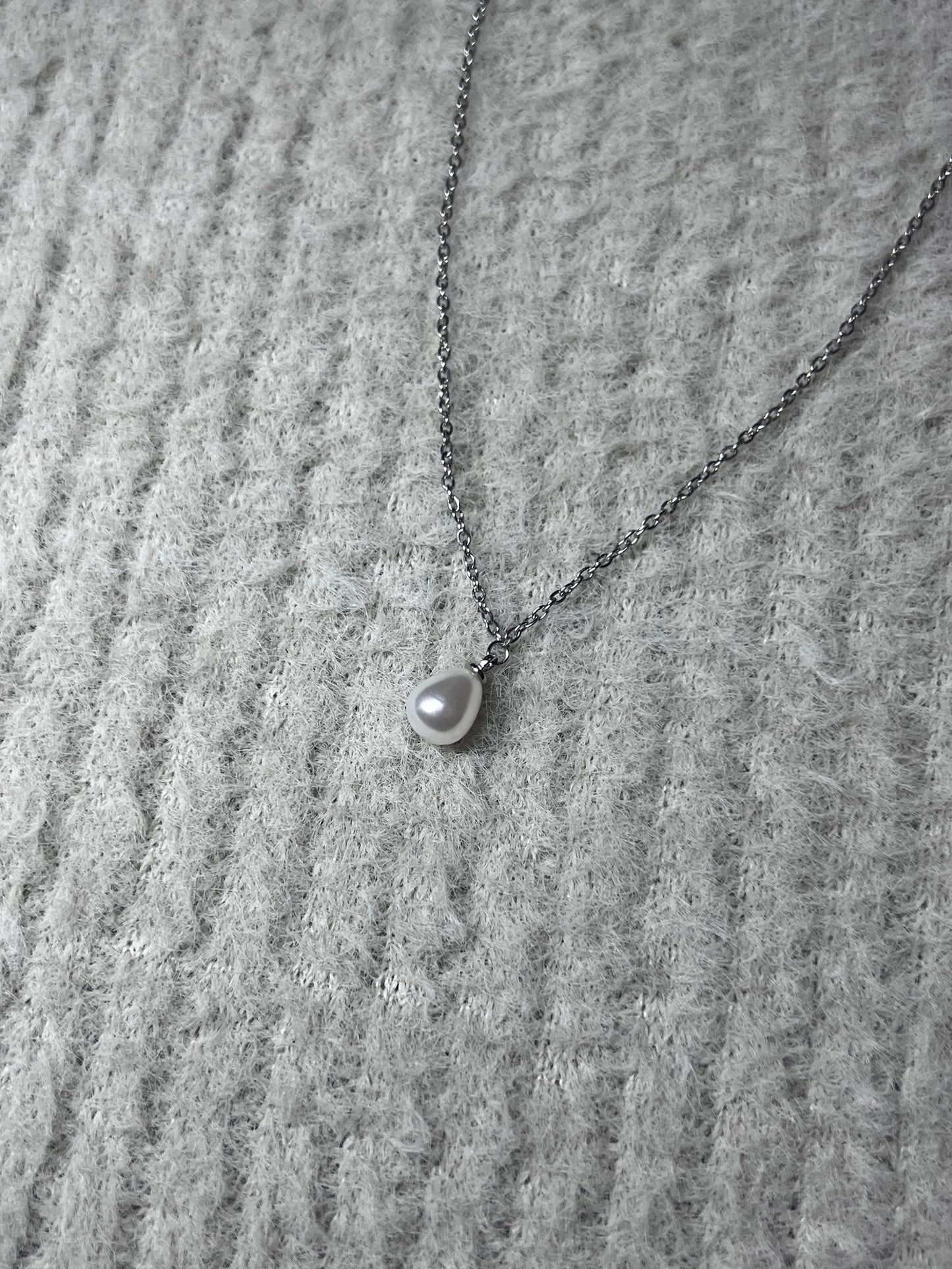 The White Pearl - Caelis Cole